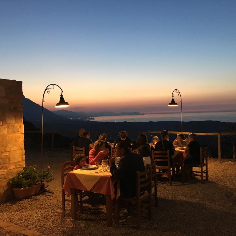 Agriturismo Case Tabarani Collesano Kültér fotó