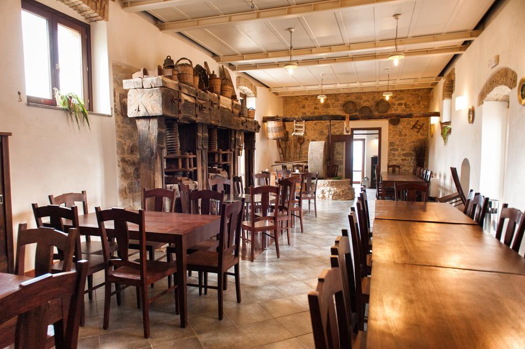 Agriturismo Case Tabarani Collesano Kültér fotó