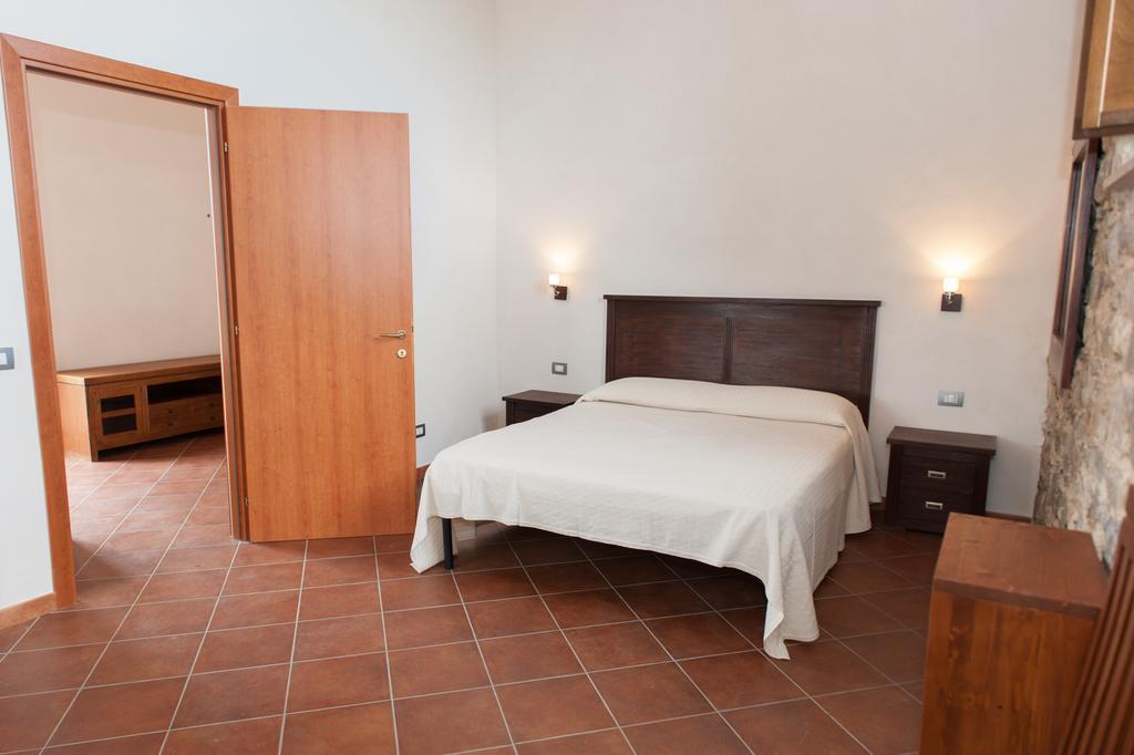 Agriturismo Case Tabarani Collesano Kültér fotó