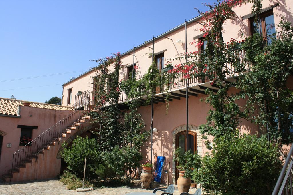 Agriturismo Case Tabarani Collesano Kültér fotó
