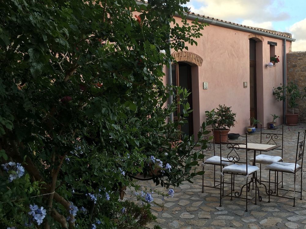 Agriturismo Case Tabarani Collesano Kültér fotó