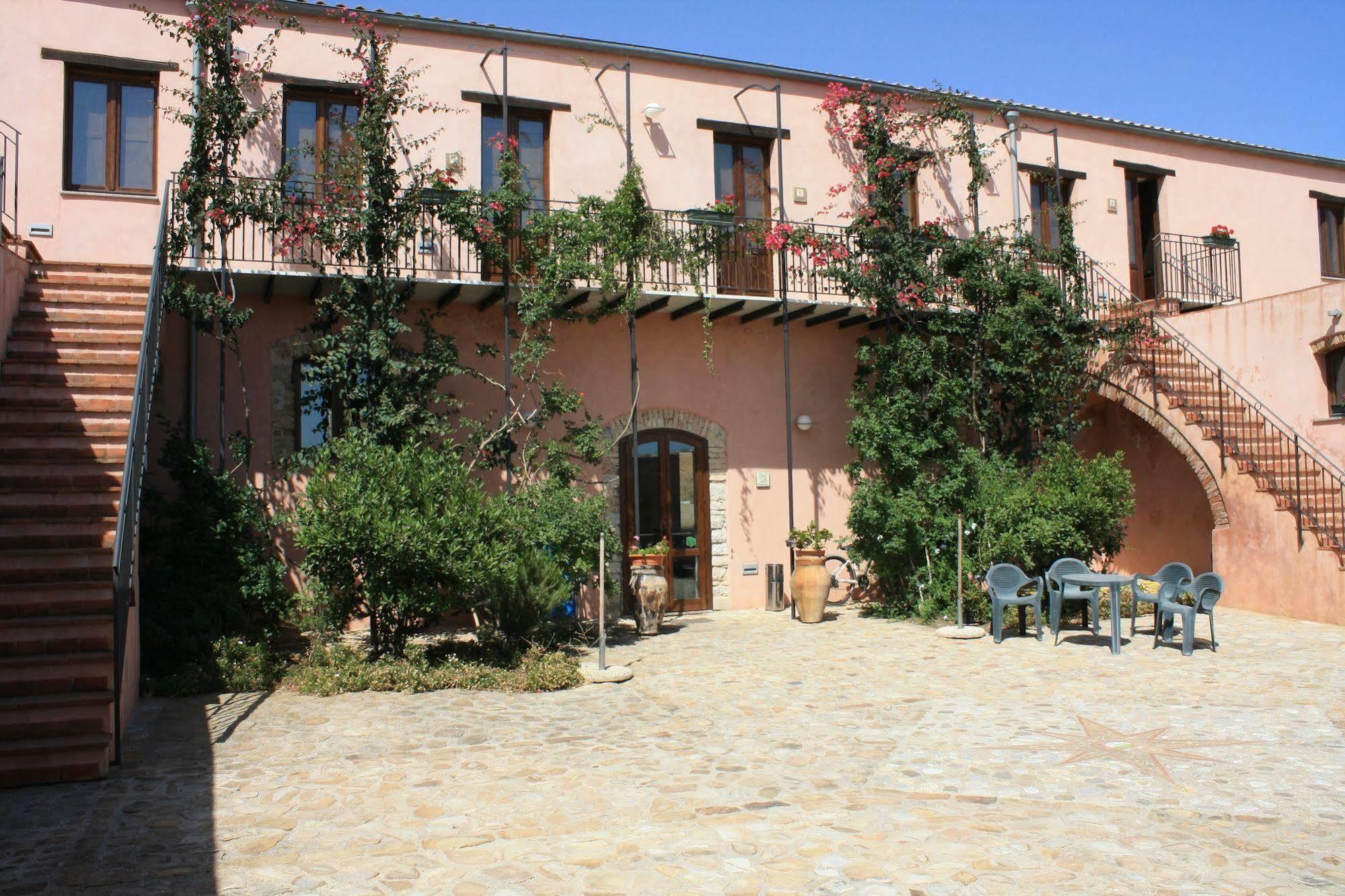 Agriturismo Case Tabarani Collesano Kültér fotó