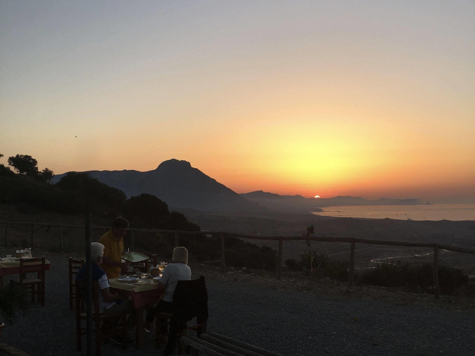 Agriturismo Case Tabarani Collesano Kültér fotó